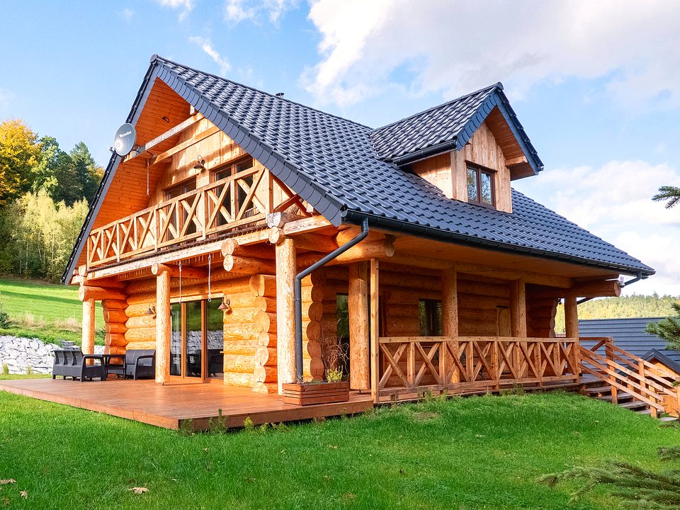 Świdnica DW – dom z bali okrągłych świerkowych
